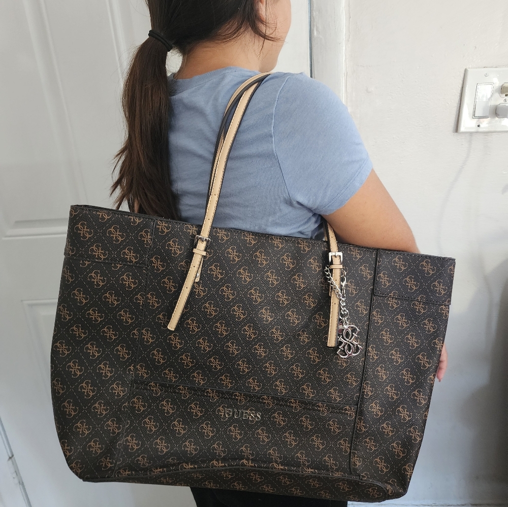Guess Tote